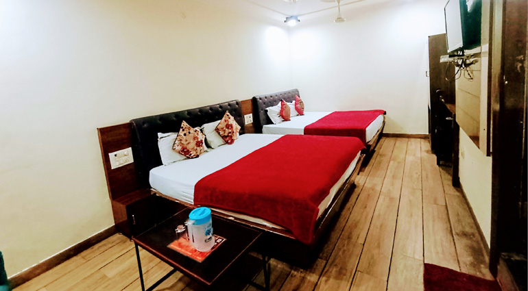 Ujjain dharamshala near Mahakal Temple with room price